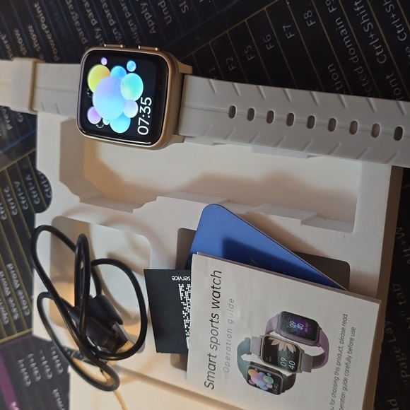 Fitness Tracker, Smart Watch with 24/7 Blood Pressure Heart Rate Blood Oxygen - Picture 5 of 8